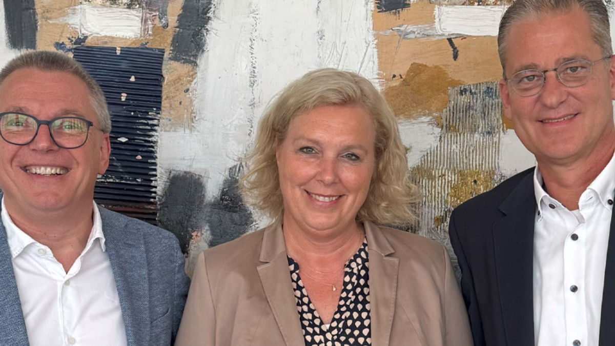 Von links nach rechts: Bernd Helmsauer (Vorstandsvorsitzender), Ilka Konermann (Teamassistenz), Holger Konermann (Geschäftsführer)