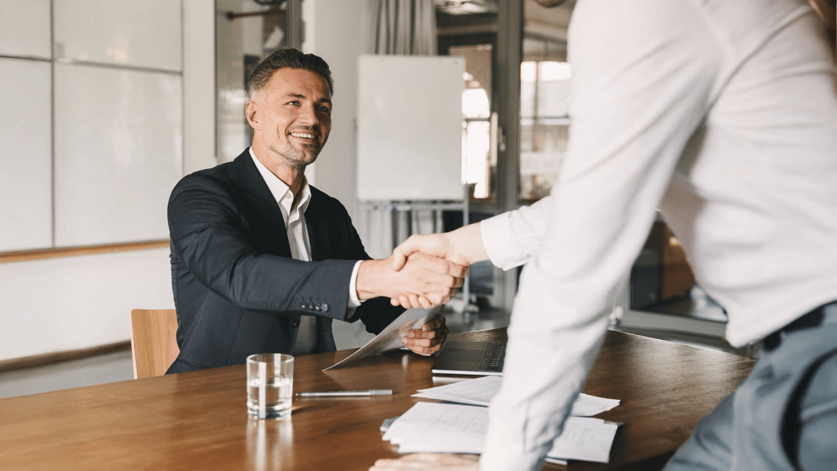 Partnerschaft statt Bürokratie: Serviceorientierung als Erfolgsfaktor im Maklermarkt