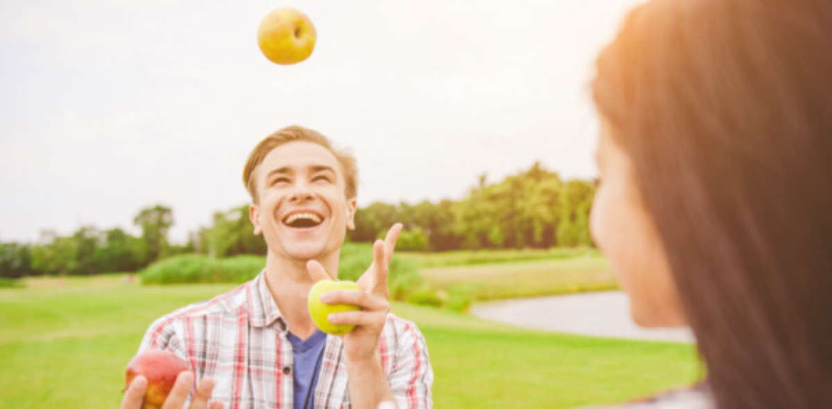 Fondspolice clever gedacht: Denn viele Kunden wollen gleichzeitig vorsorgen und sparen. Bild: Adobe Stock/Artem